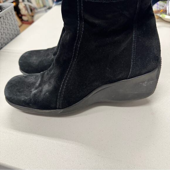 C La Canadienne Black Suede Platform Boots Womens 9.5 Ankle Booties Square Toe - Picture 2 of 8